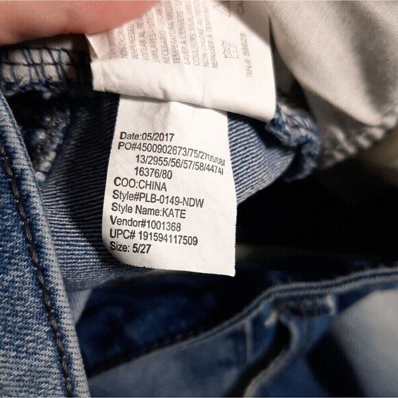 Black Daisy Embroidered Flower Stretch Jeans Junior Size 5/27 Kate Straight Leg - Picture 10 of 14